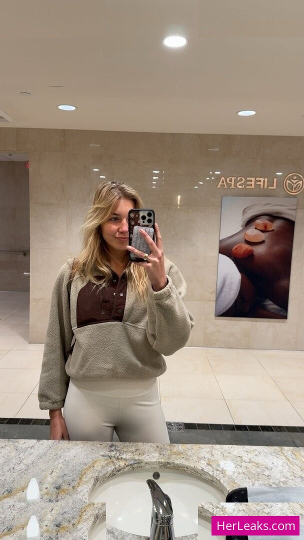 Aniela Leon - Image 198