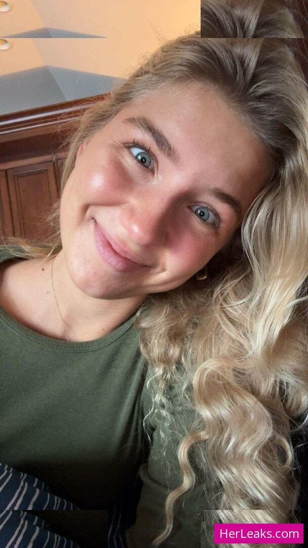 Aniela Leon - Image 184