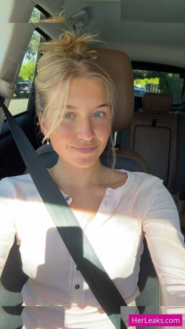 Aniela Leon - Image 108