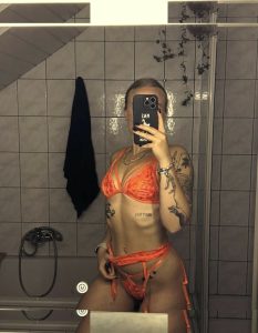 behind_visors - Image 188