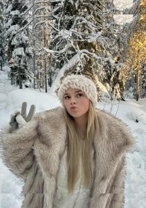 Brooke Marsden - Image 37