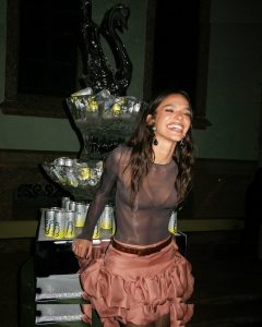 Bruna Marquezine - Image 354