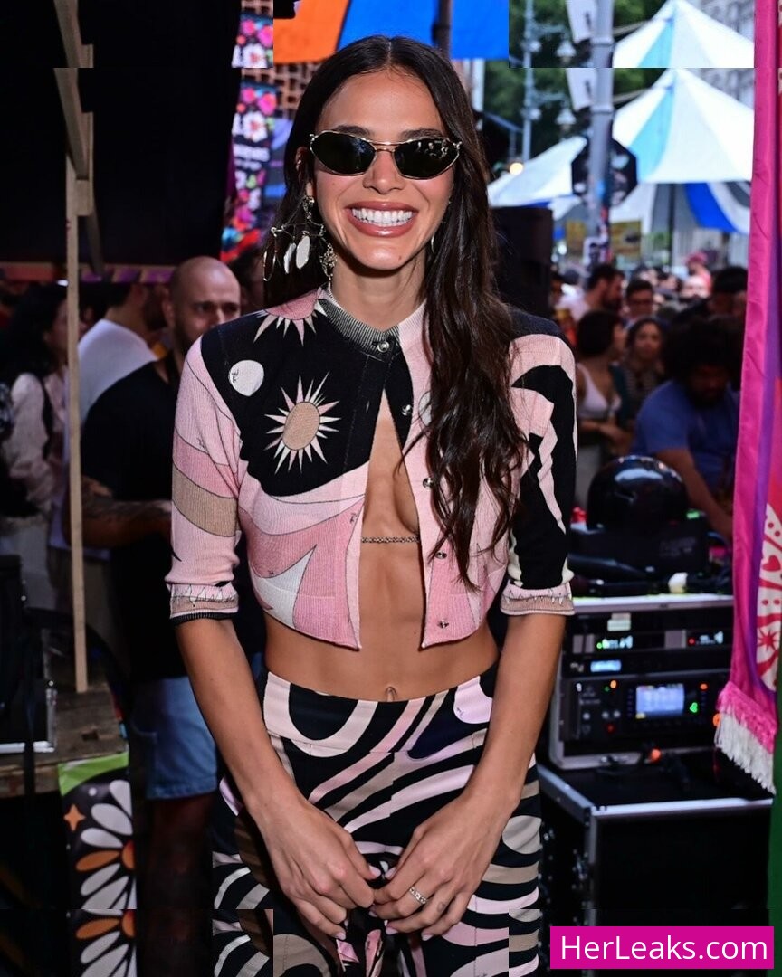 Bruna Marquezine - Image 282