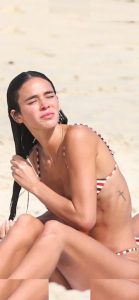Bruna Marquezine - Image 256