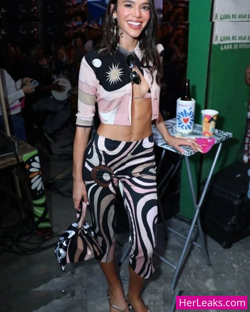 Bruna Marquezine - Image 247