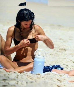 Bruna Marquezine - Image 200