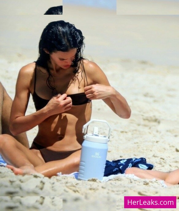 Bruna Marquezine - Image 200