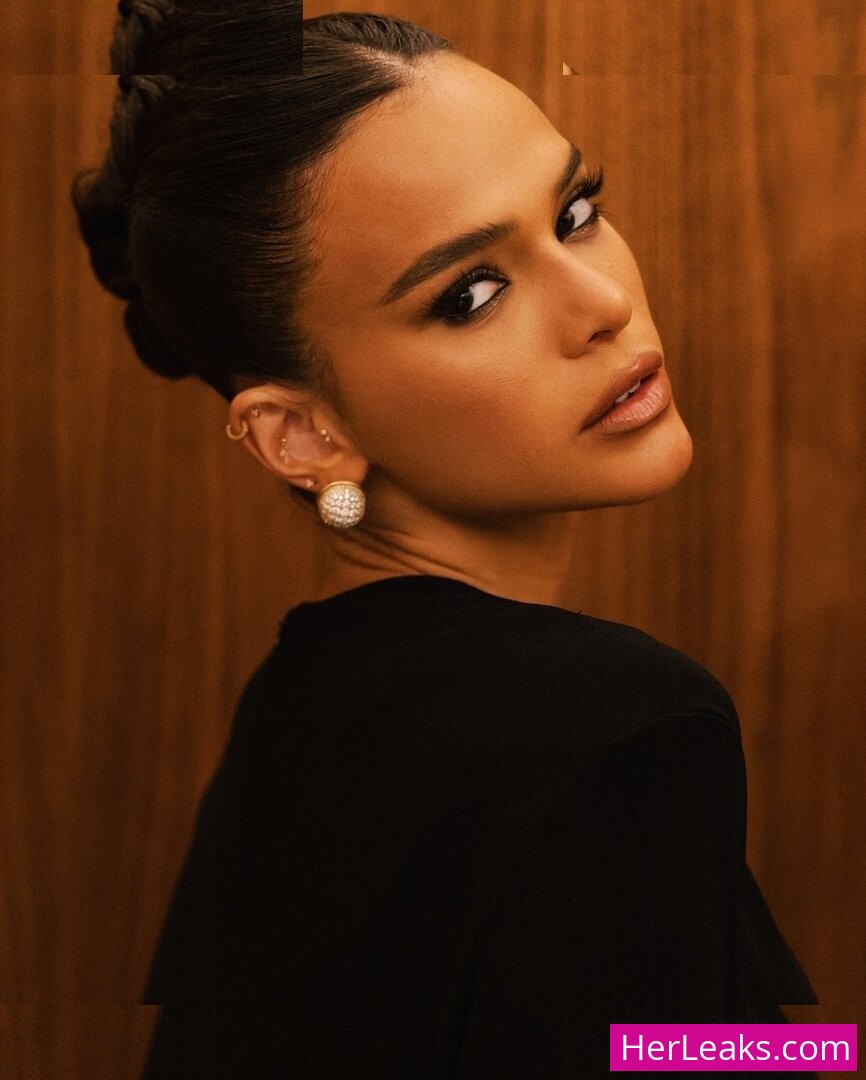 Bruna Marquezine - Image 173