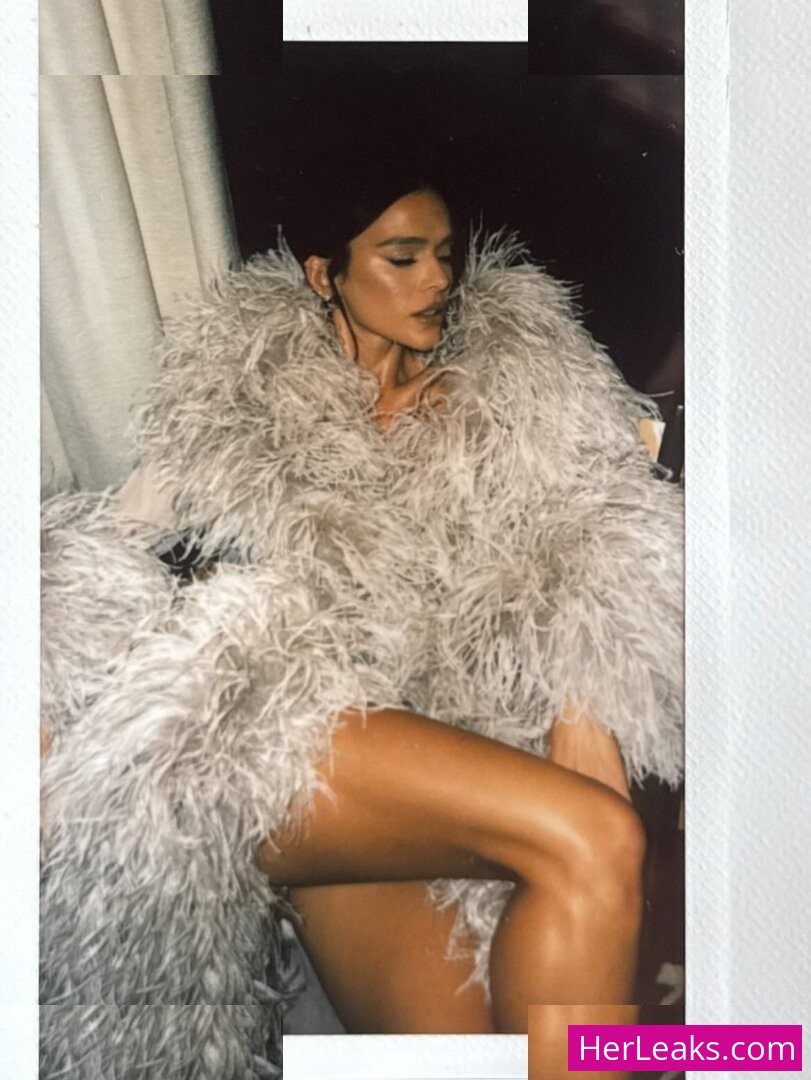 Bruna Marquezine - Image 133