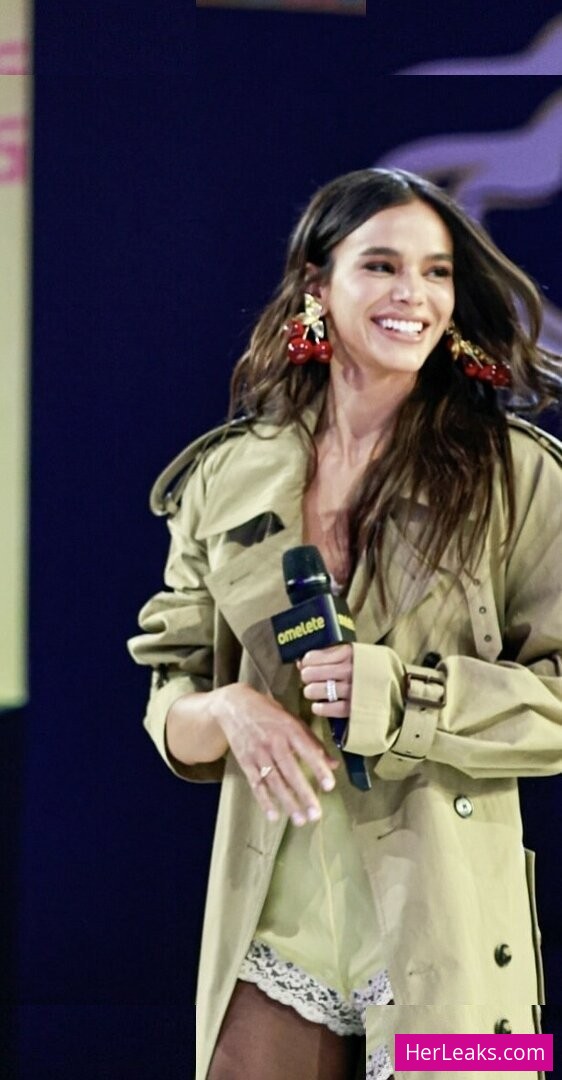 Bruna Marquezine - Image 127