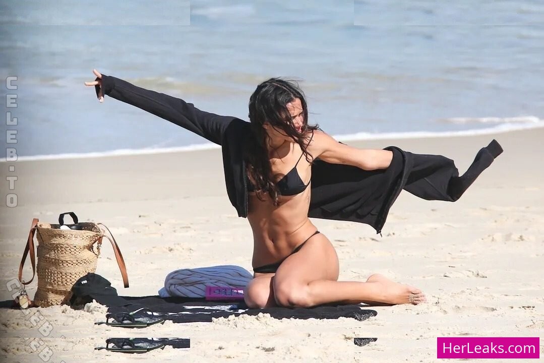 Bruna Marquezine - Image 120