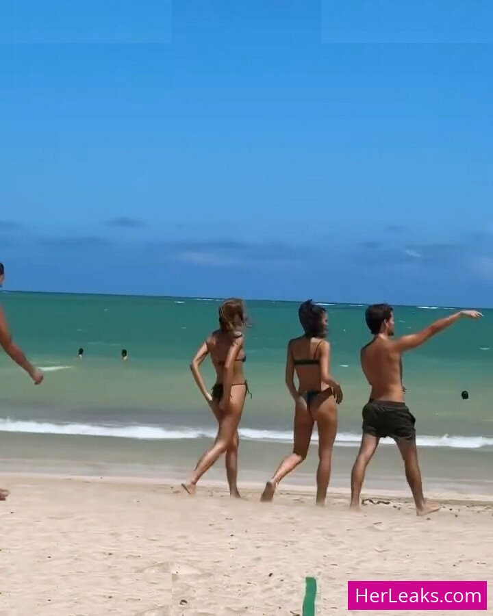 Bruna Marquezine - Image 79