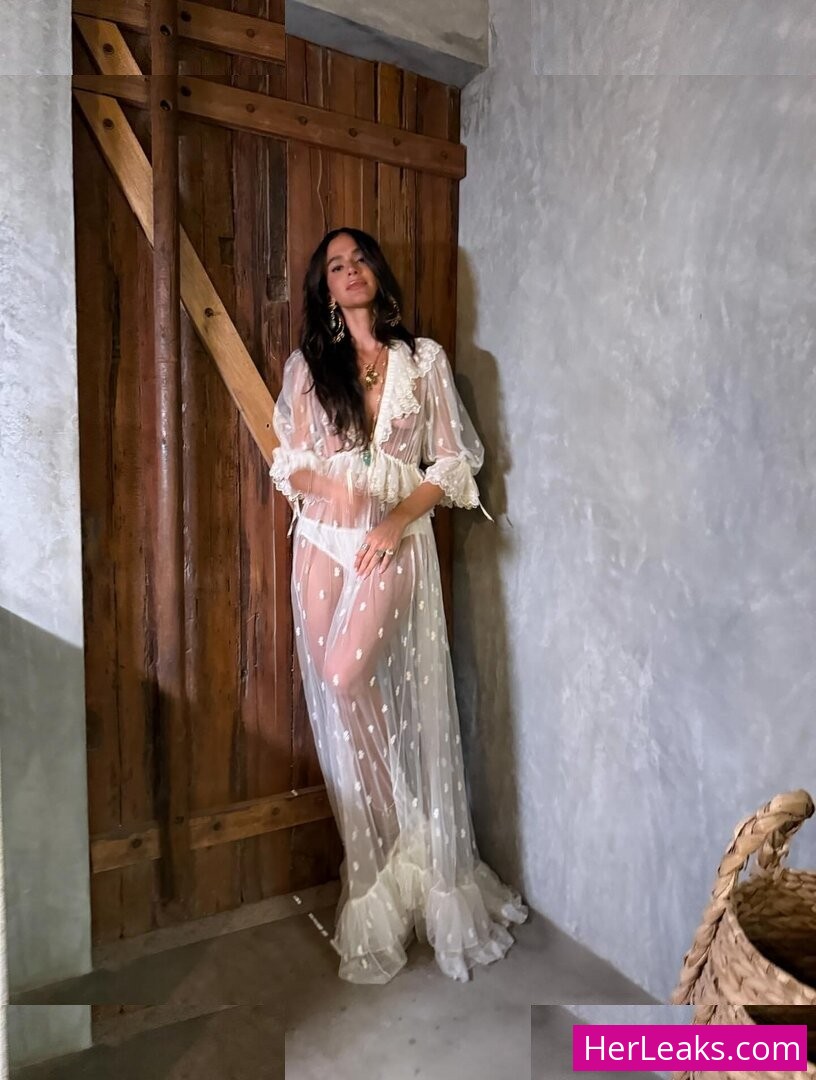 Bruna Marquezine - Image 75