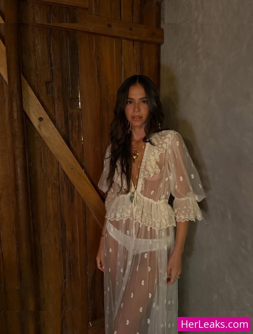 Bruna Marquezine - Image 71