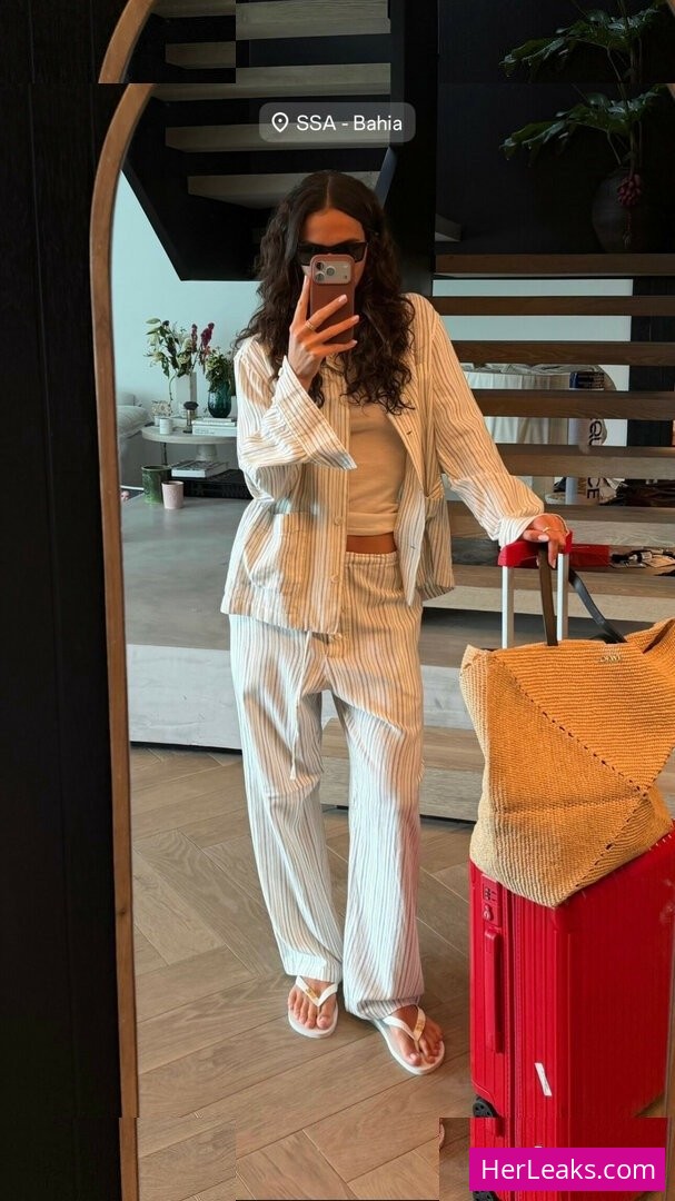 Bruna Marquezine - Image 61