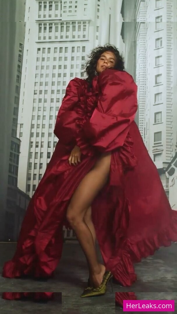 Bruna Marquezine - Image 32