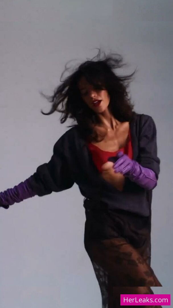 Bruna Marquezine - Image 31