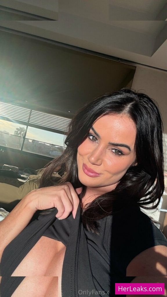 Catalina Hager - Image 15