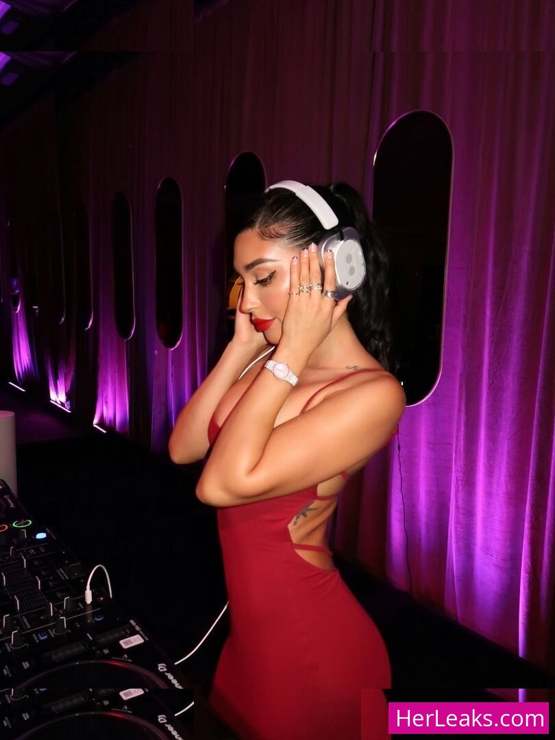 Chantel Jeffries - Image 256