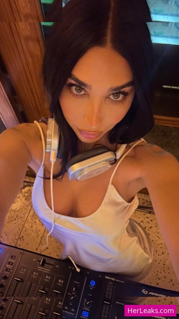 Chantel Jeffries - Image 24