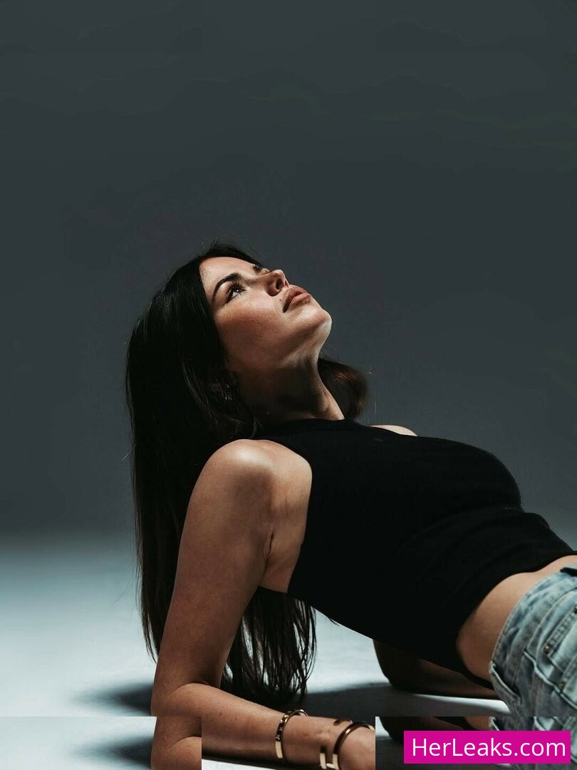 Clarissa Bea - Image 65