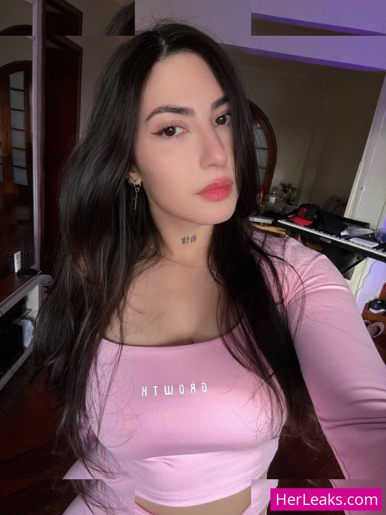 Danielle Vedovelli - Image 220