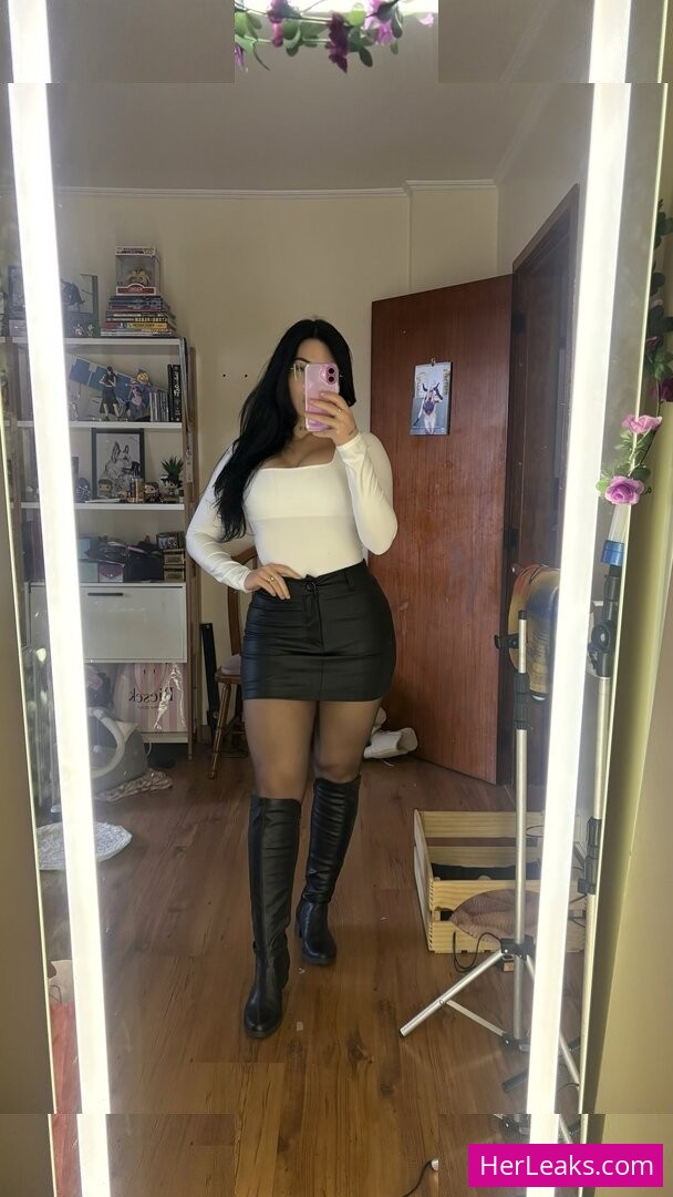 Danielle Vedovelli - Image 170