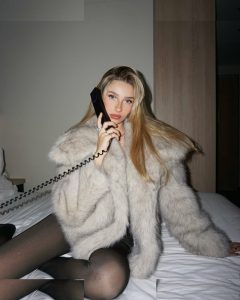 Ella Netzer - Image 117