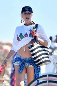 Gwen Stefani - Image 123