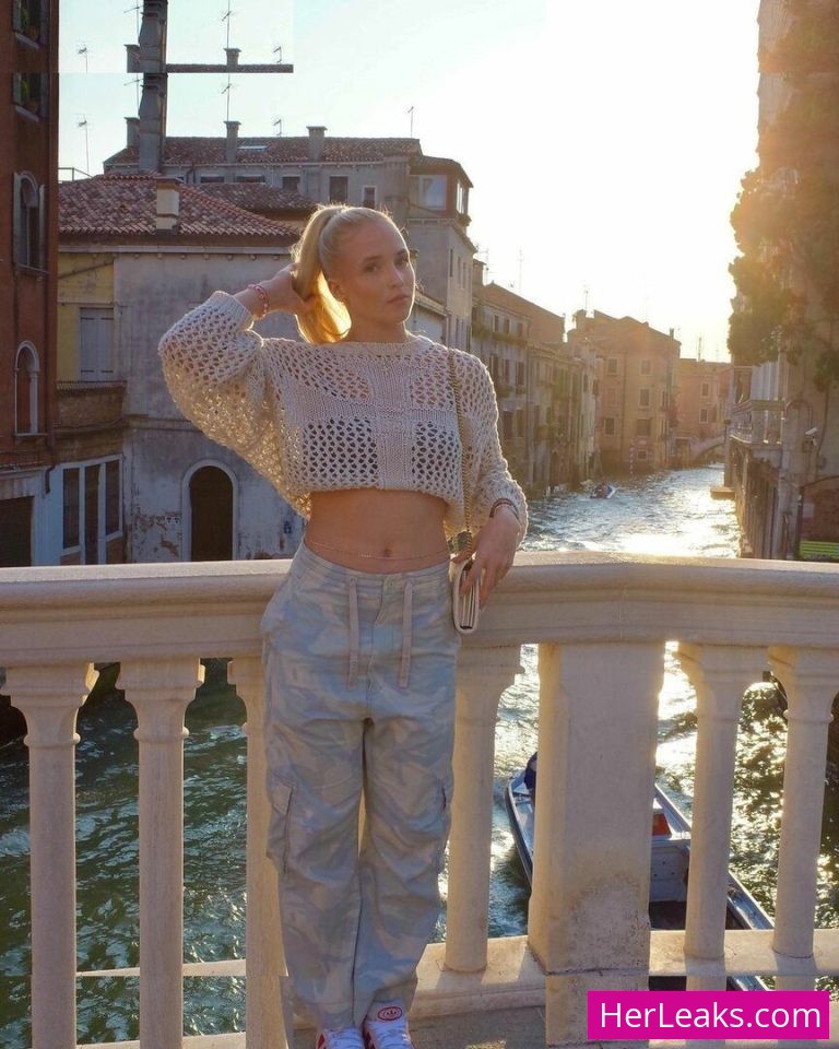 hailey-van-lith