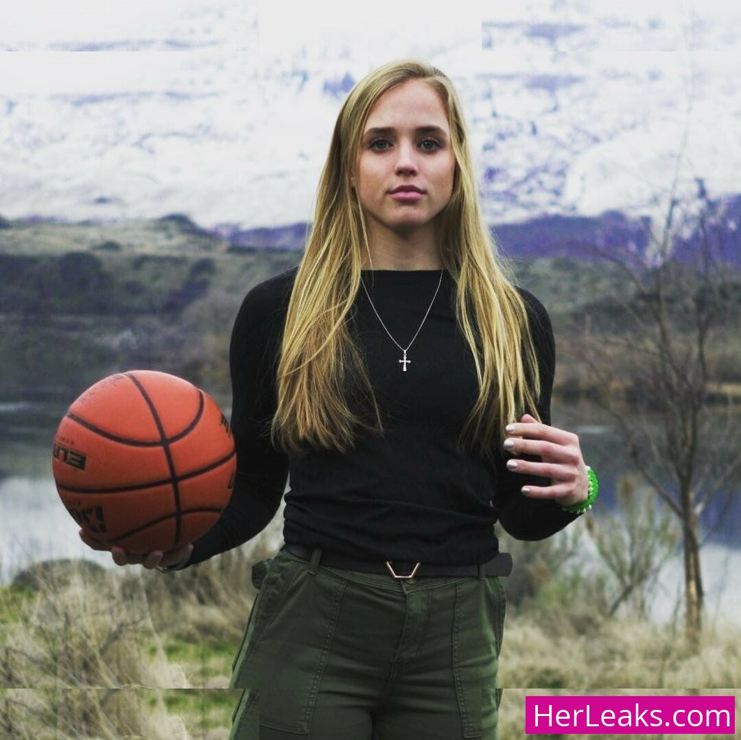 Hailey Van Lith - Image 163