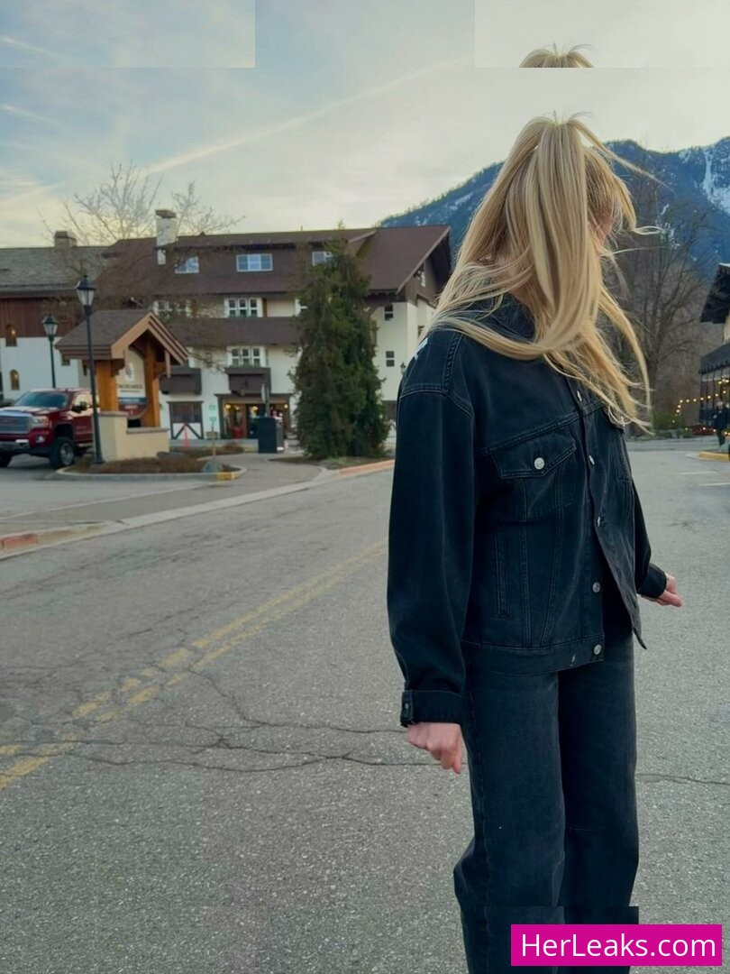 Hailey Van Lith - Image 4