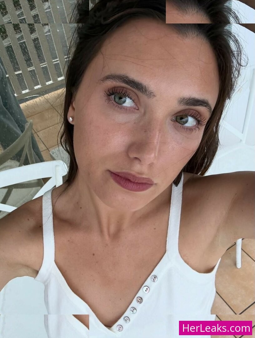 Hannah Meloche - Image 16