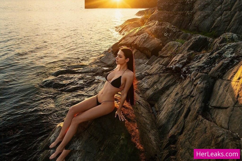 Helga Lovekaty - Image 51