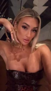 Izzi Dame - Image 385