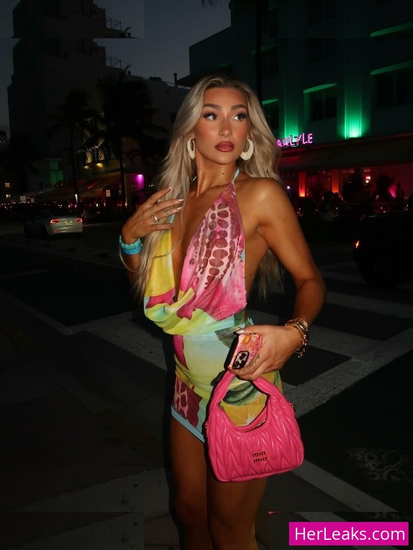 Izzi Dame - Image 342