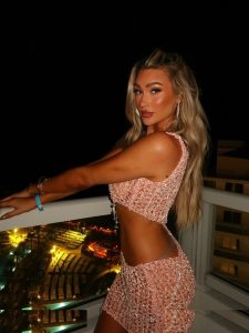 Izzi Dame - Image 331