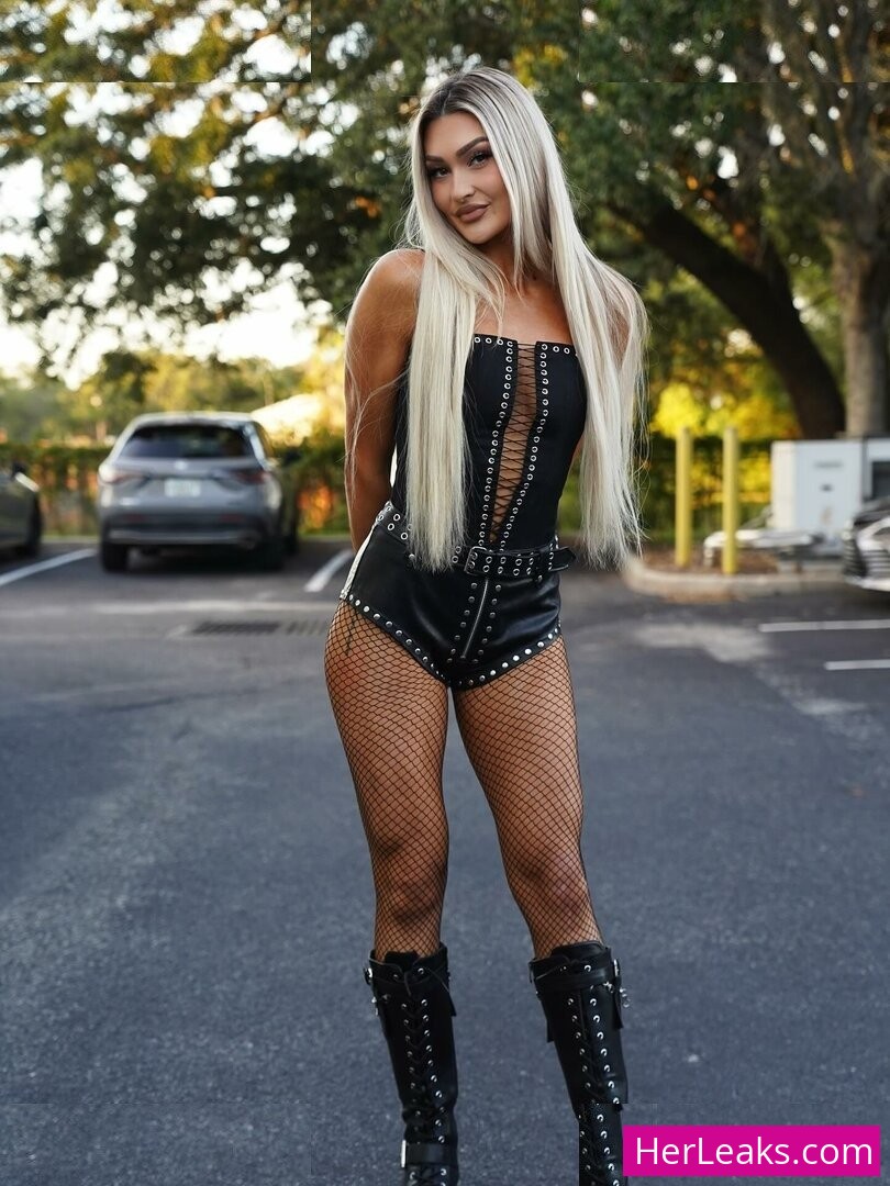 Izzi Dame - Image 237