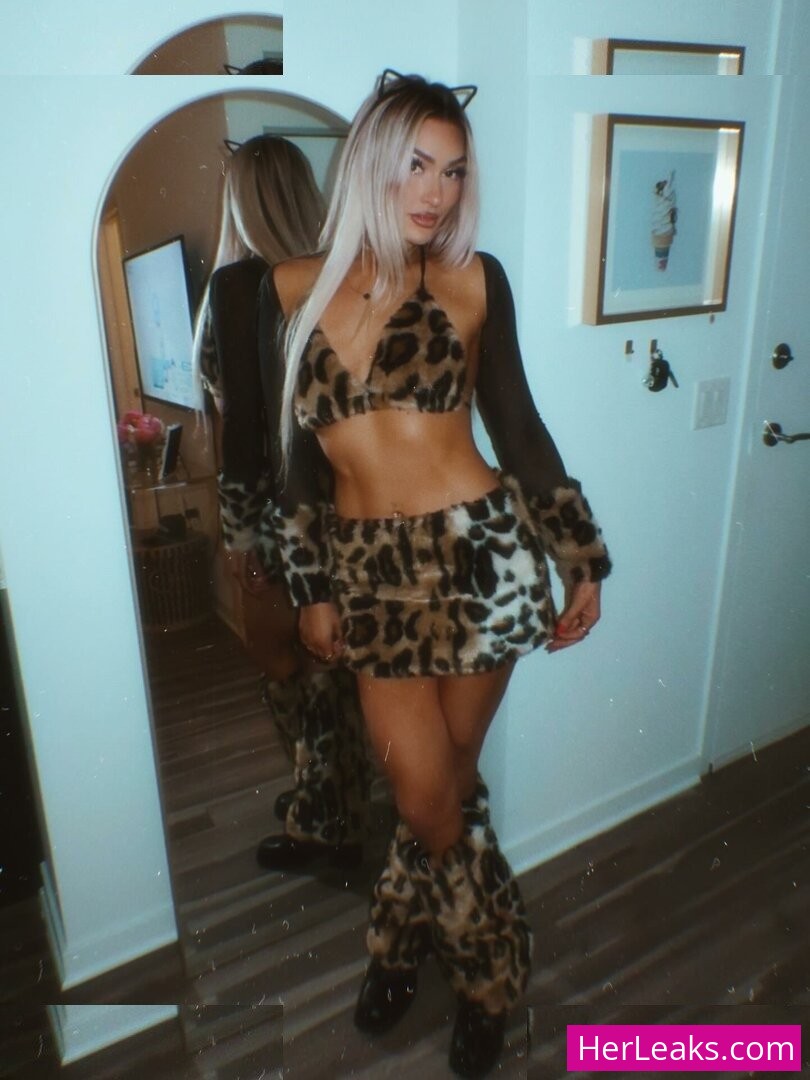 Izzi Dame - Image 224