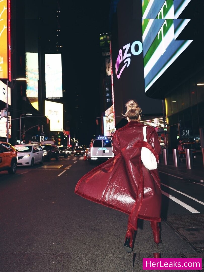 Izzi Dame - Image 209