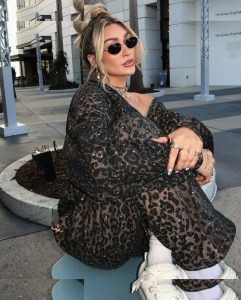 Izzi Dame - Image 81
