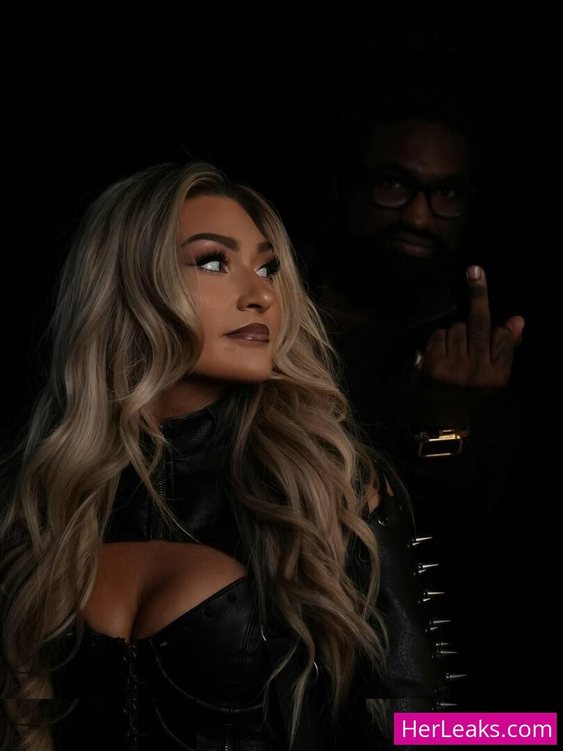 Izzi Dame - Image 40