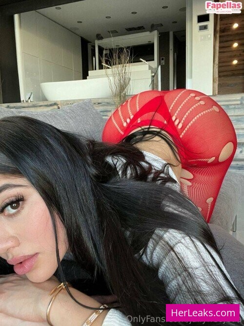 Jailyne Ojeda - Image 19