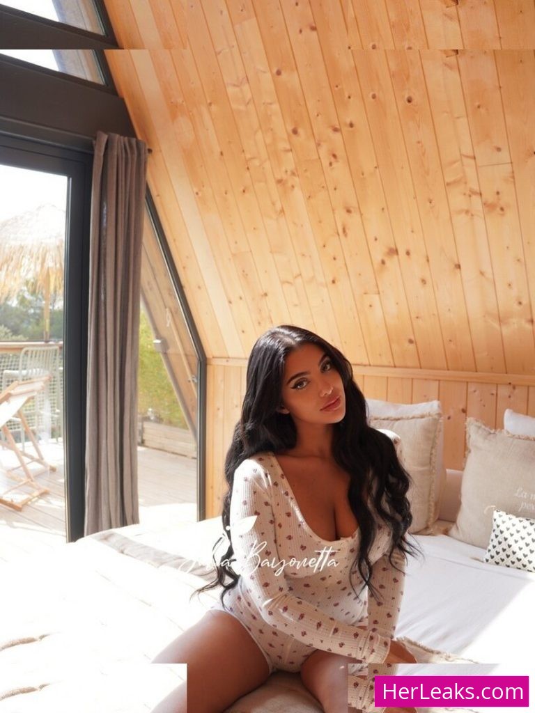 Julia Bayonetta - Image 4