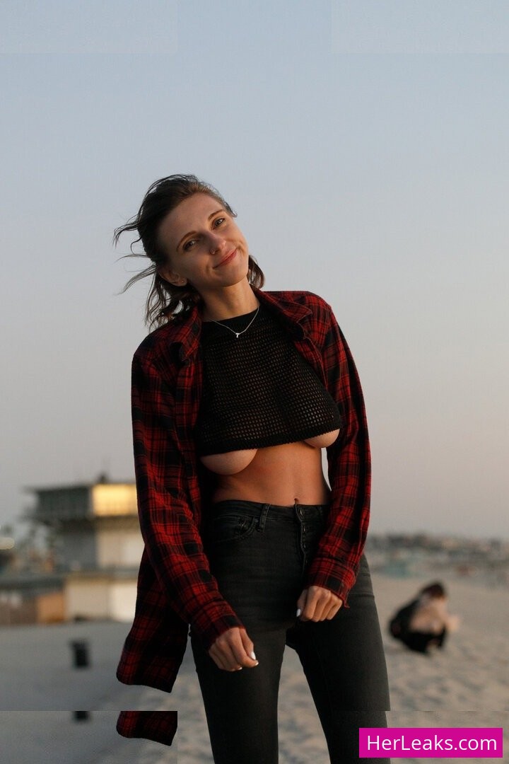 Juniper Hope - Image 371