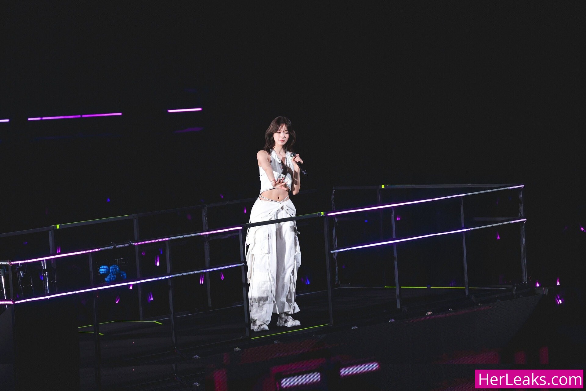 Kazuha Nakamura 中村 一葉 - Image 15