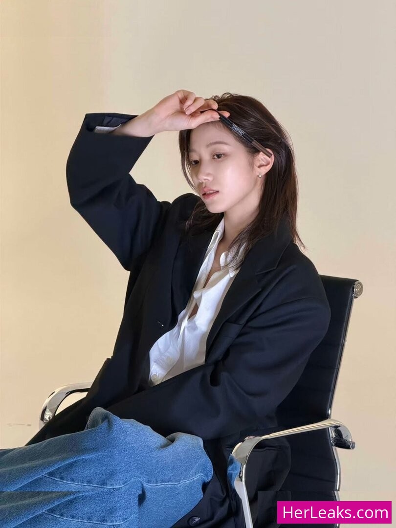 Kazuha Nakamura 中村 一葉 - Image 2