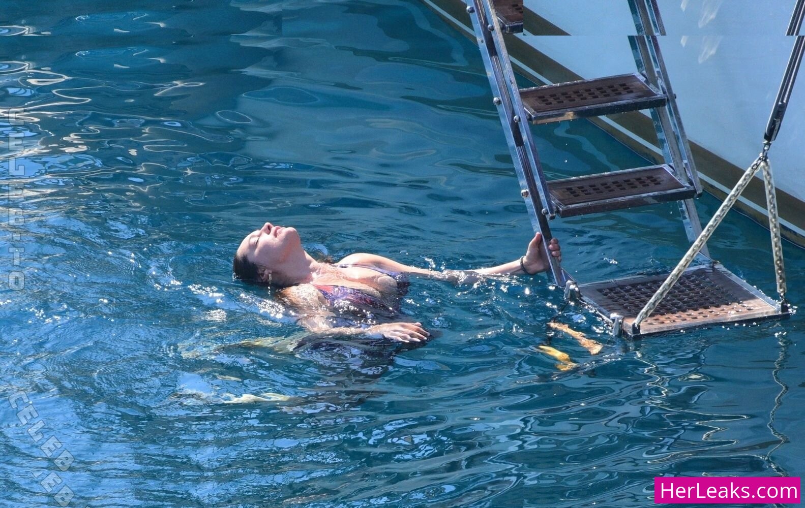 Kelly Brook - Image 101