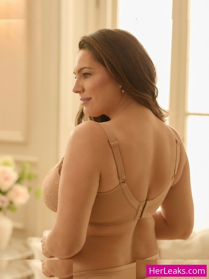 Kelly Brook - Image 288