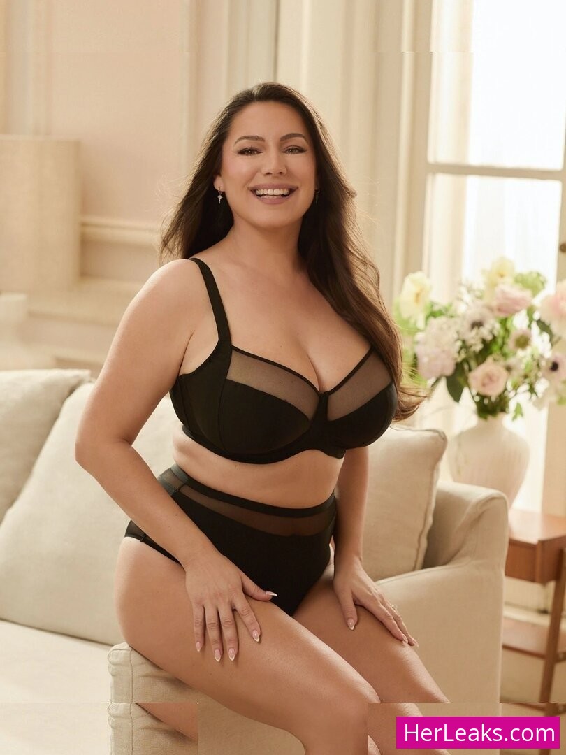 Kelly Brook - Image 112